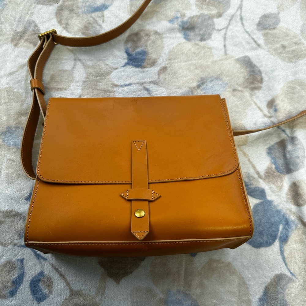 Becca leather sling/crossbody sling bag